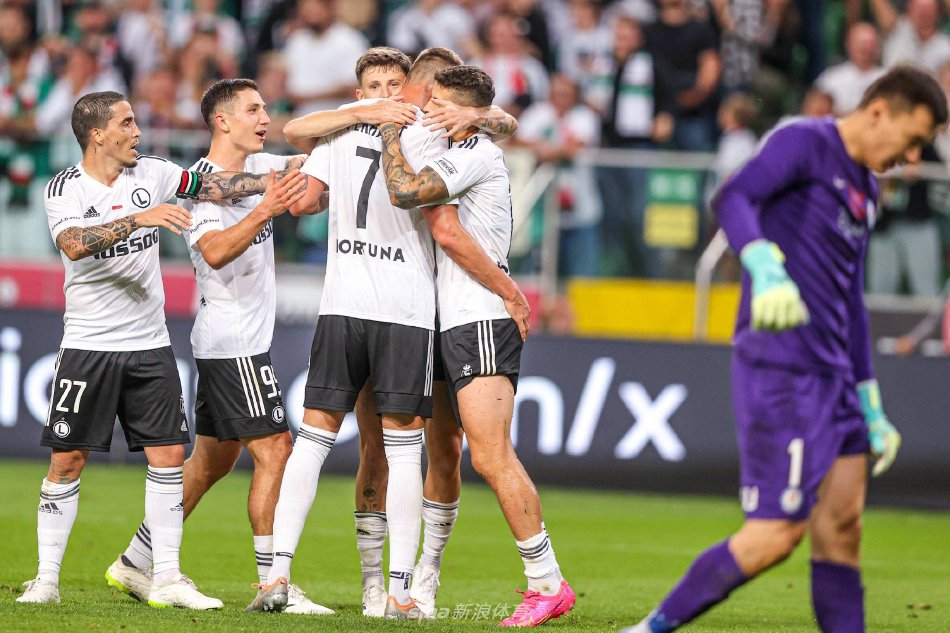 这次她却因 这次她却因