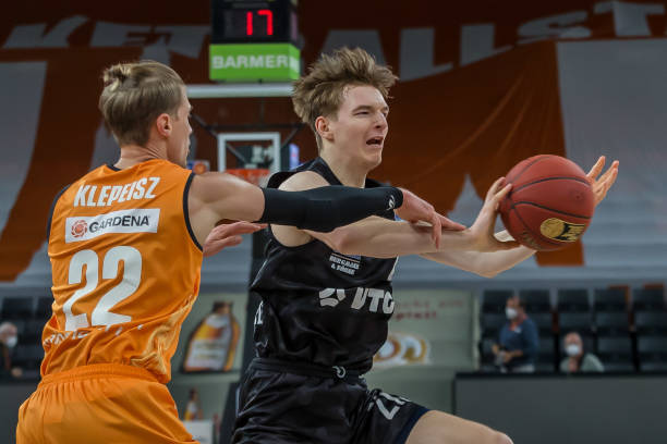 坚定不移的 坚定不移的